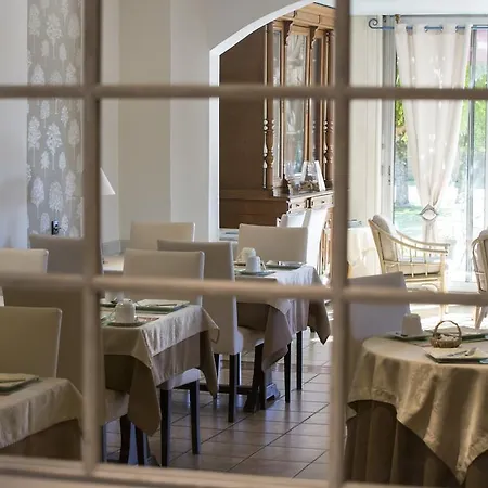 Hotell De La Terrasse Villersexel
